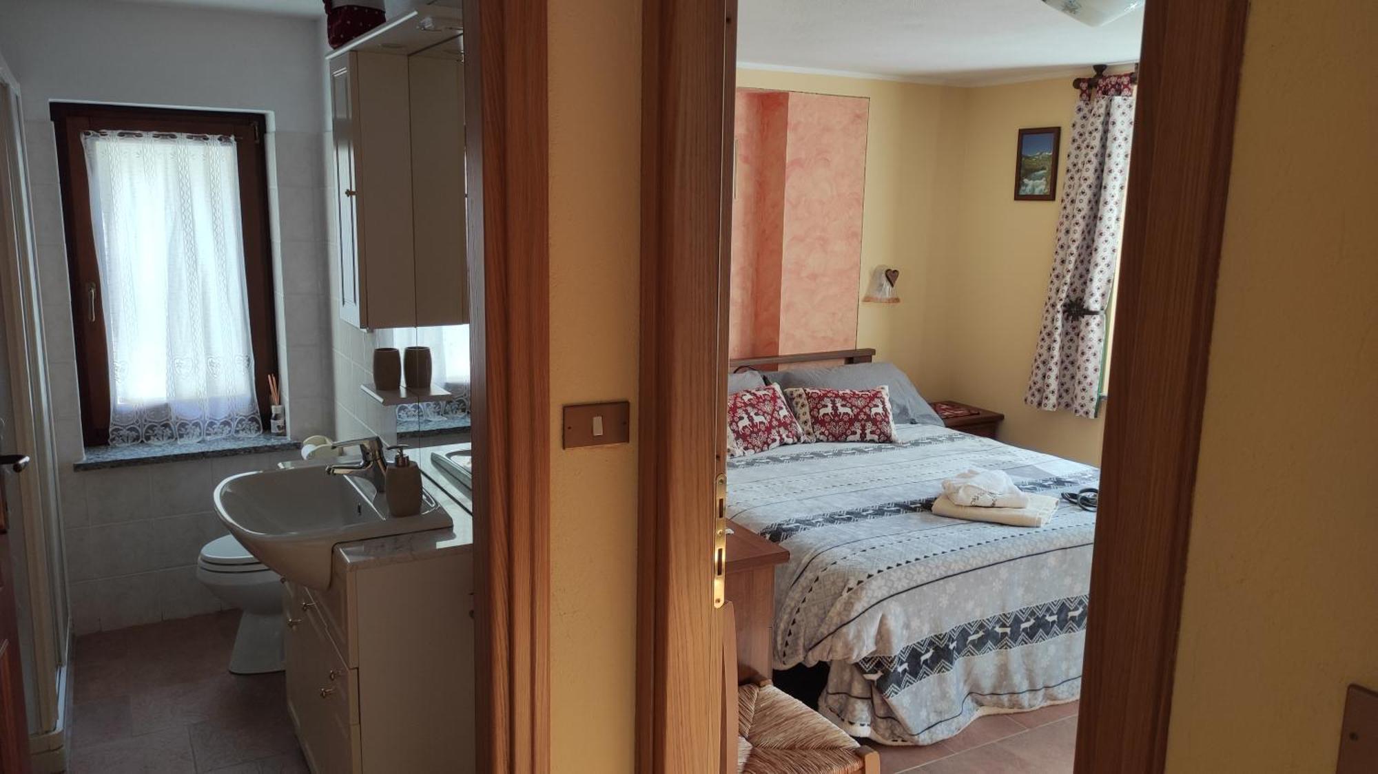 Casa Vacanze: Maison Des Gnomes Challand-Saint-Anselme Room photo